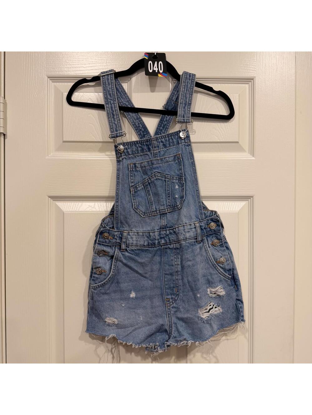 #40 DIVIDED Denim Jean Short Overalls Sz. 6